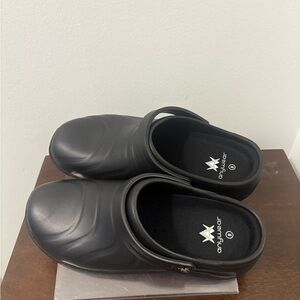 Anywear Women's Classic Black Mules